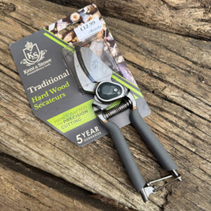 Traditional Hard Wood Secateurs